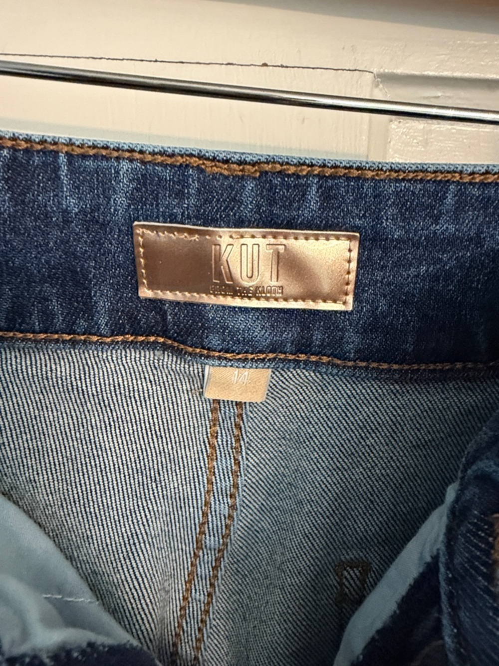 Kut from the Kloth Meg Dark Blue Wide-Leg Jeans with Gold Buttons Size 14 - Picture 2 of 10